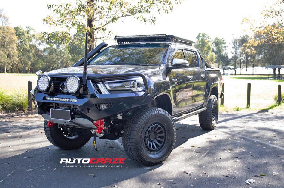 TOYOTA HILUX N80 4WD RAID MATTE BLACK
